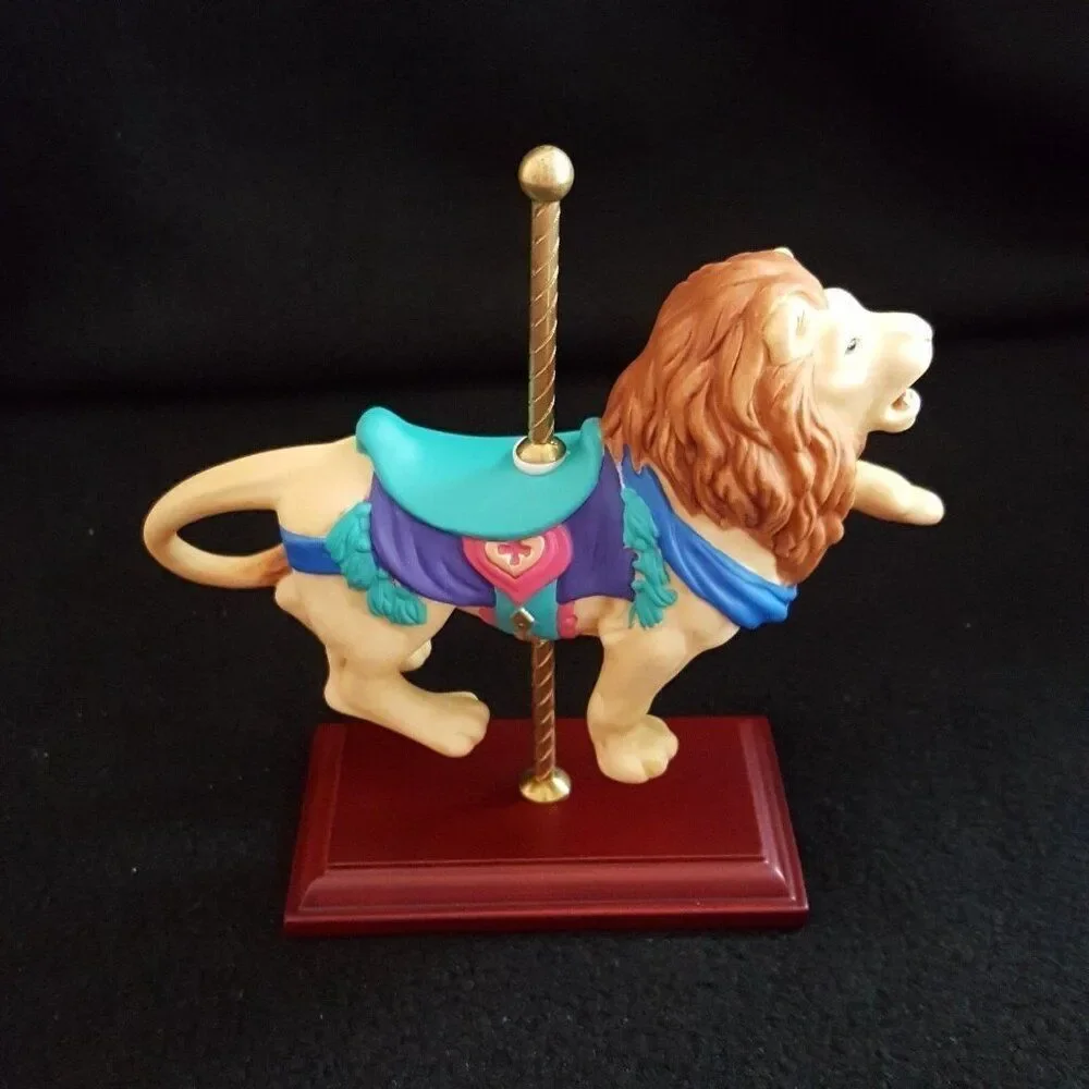 Vintage Avon Roaring Lion Porcelain Carousel Figurine Collection 1996